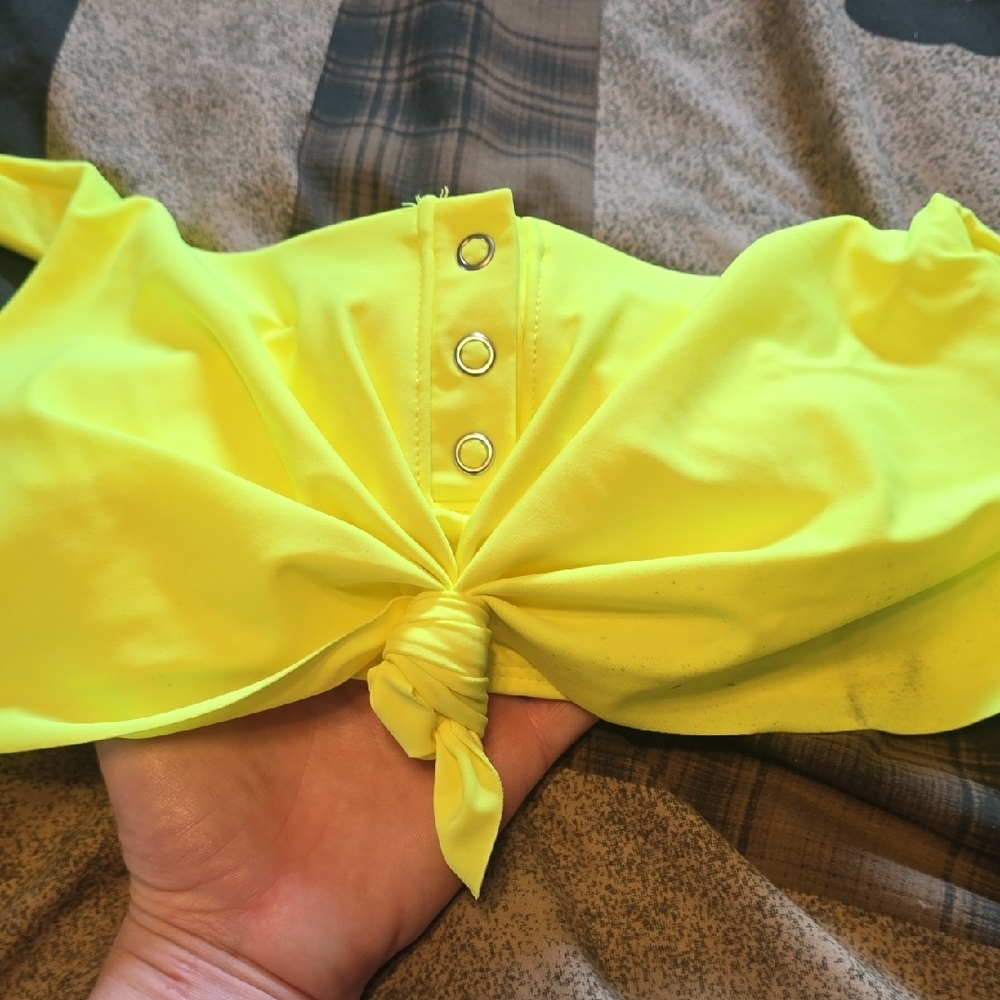 No Boundaries Neon Yellow Swim Top with Front Tie New Wot Medium - Picture 2 of 5